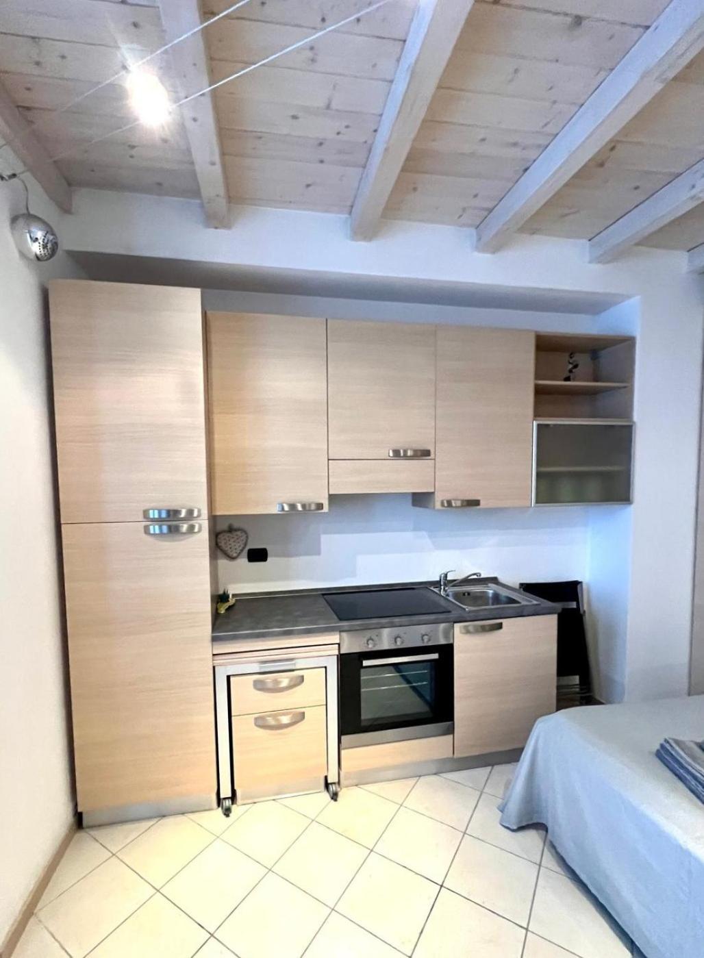Rossi Lake Couple Oliveto Lario Exterior foto